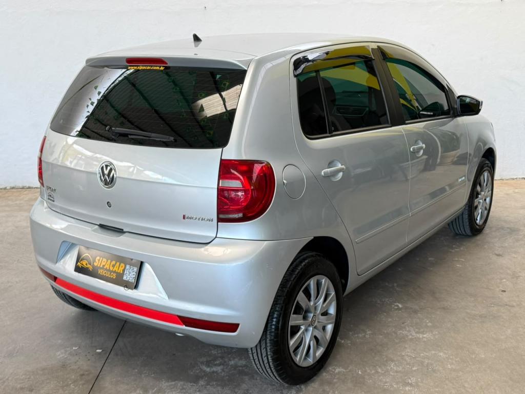 VOLKSWAGEN Fox - Foto