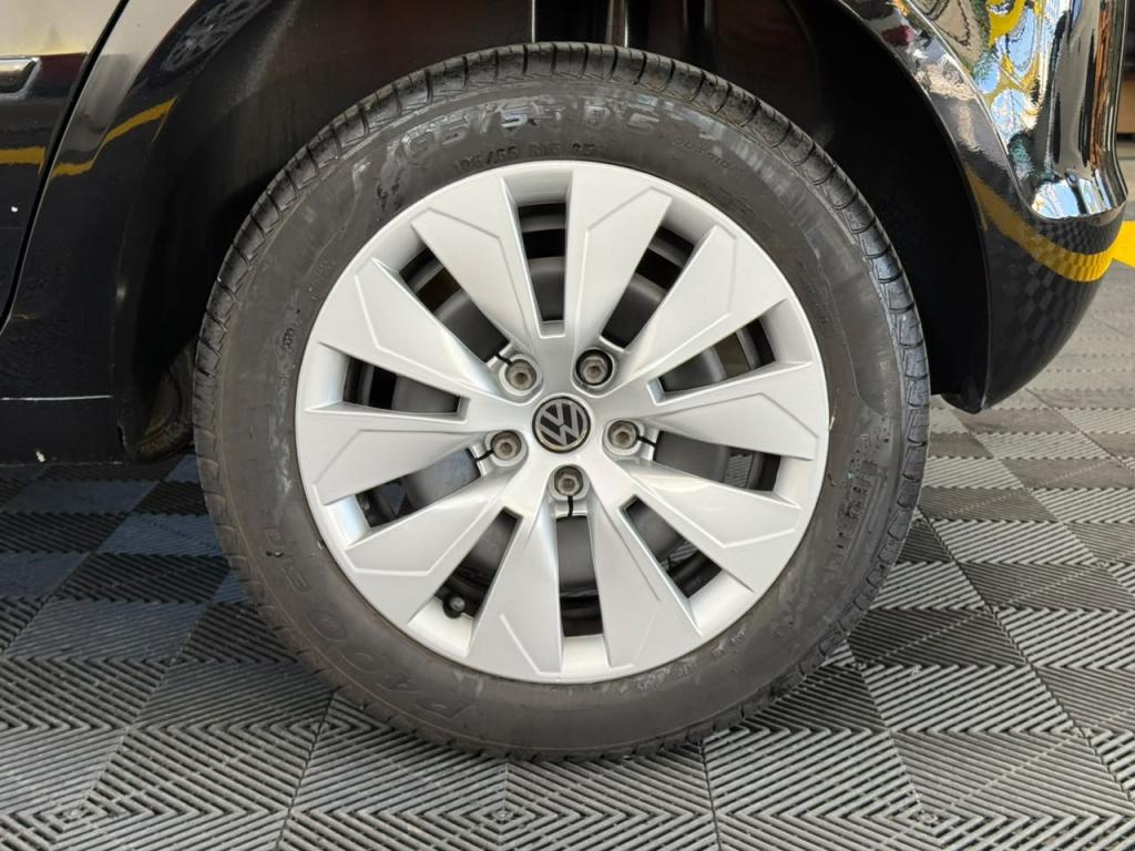 VOLKSWAGEN Fox - Foto