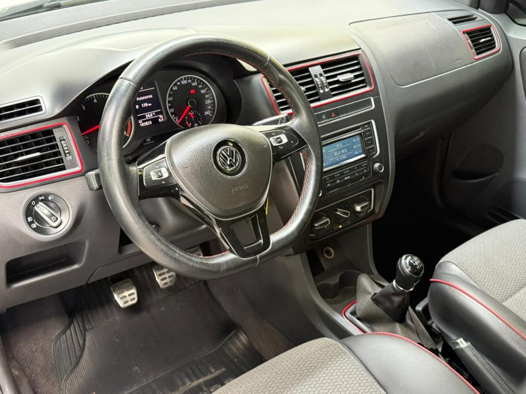 VOLKSWAGEN Fox - Foto