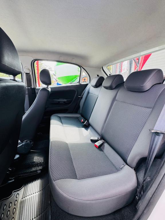 VOLKSWAGEN Gol - Foto