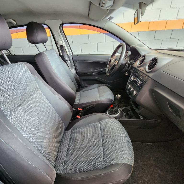 VOLKSWAGEN Gol - Foto