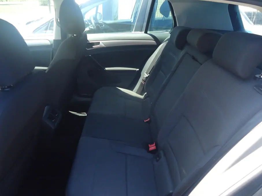 VOLKSWAGEN Golf - Foto