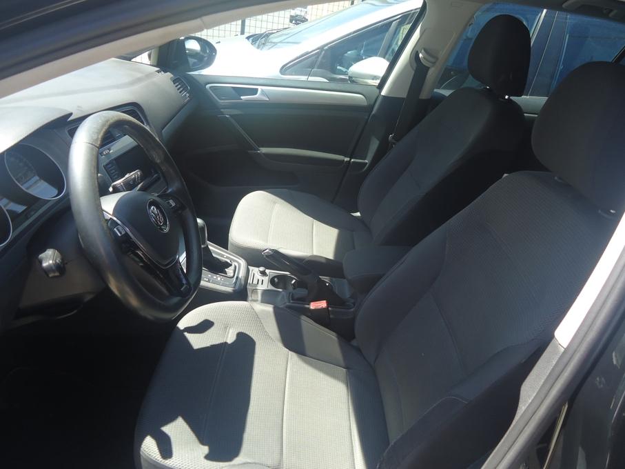 VOLKSWAGEN Golf - Foto