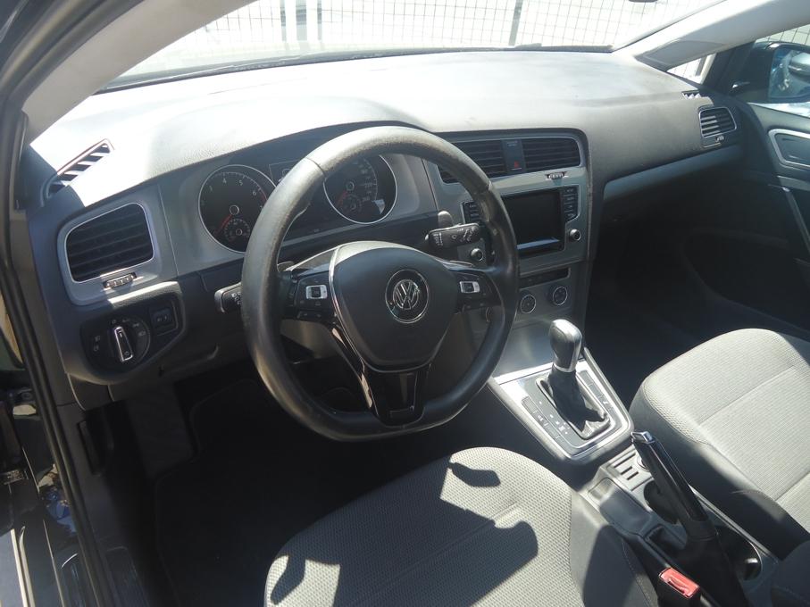 VOLKSWAGEN Golf - Foto