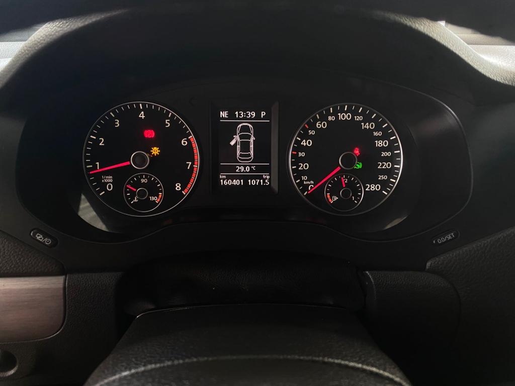 VOLKSWAGEN Jetta - Foto