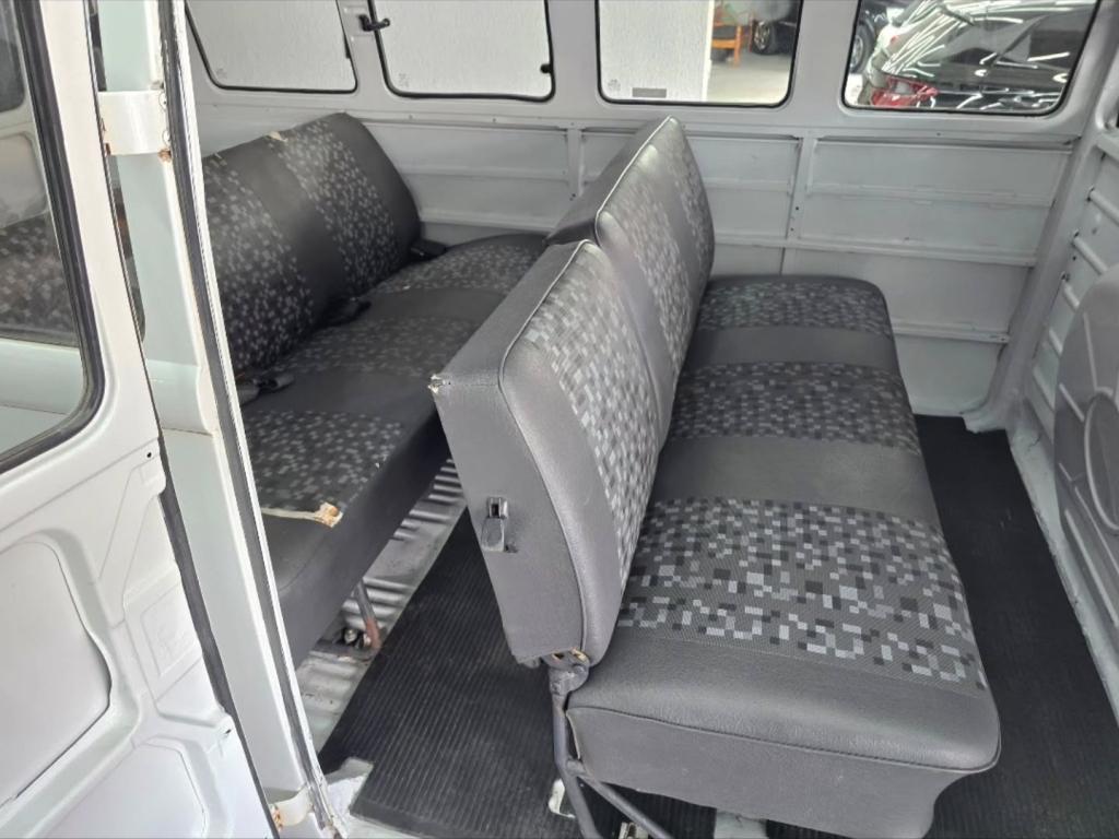 VOLKSWAGEN Kombi - Foto