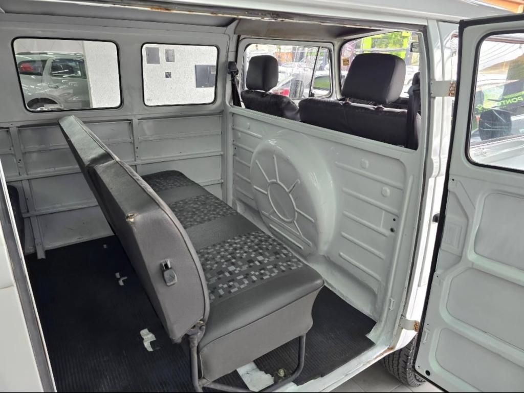 VOLKSWAGEN Kombi - Foto