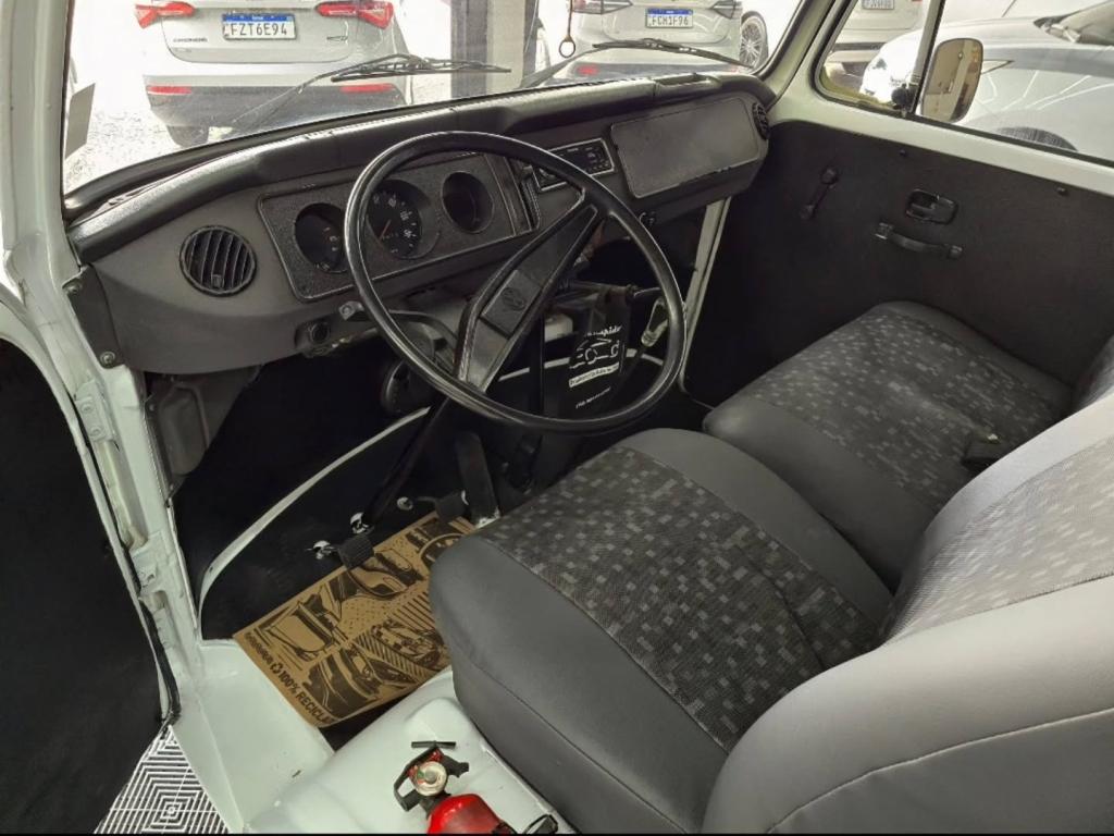 VOLKSWAGEN Kombi - Foto