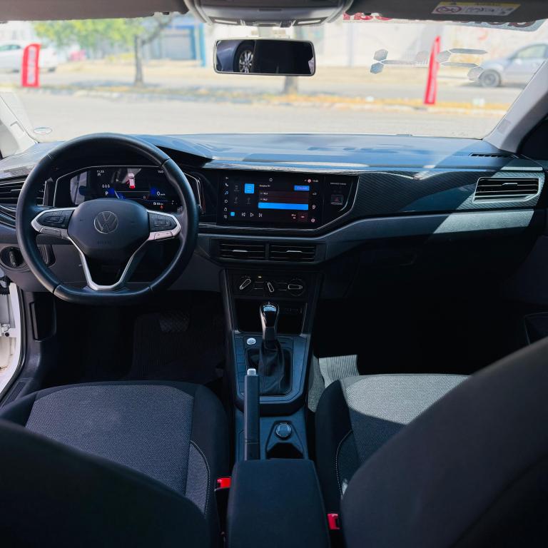 VOLKSWAGEN Polo Hatch - Foto