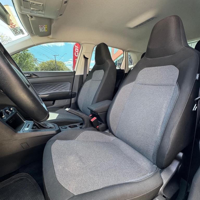 VOLKSWAGEN Polo Hatch - Foto