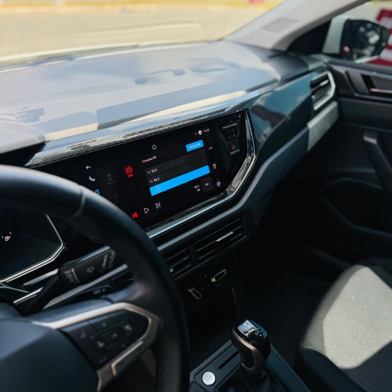 VOLKSWAGEN Polo Hatch - Foto