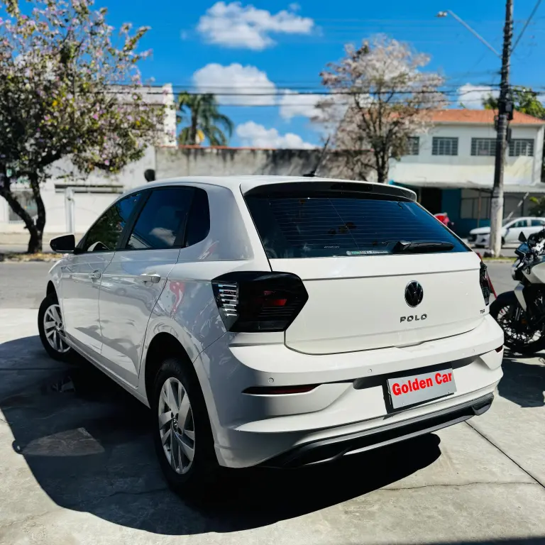 VOLKSWAGEN Polo Hatch - Foto