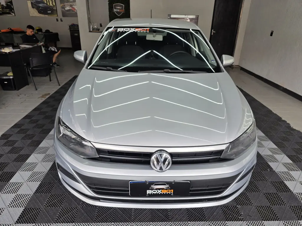 VOLKSWAGEN Polo Hatch - Foto