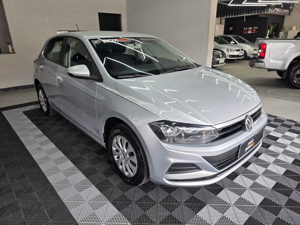 VOLKSWAGEN Polo Hatch - Foto