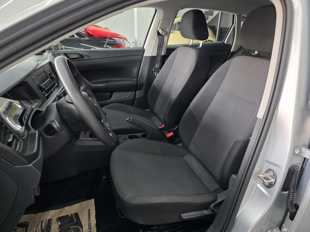 VOLKSWAGEN Polo Hatch - Foto