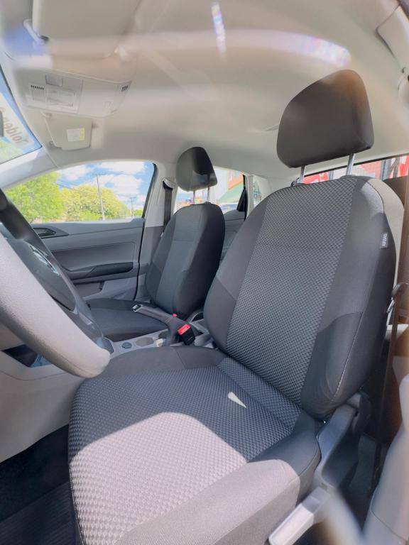 VOLKSWAGEN Polo Hatch - Foto