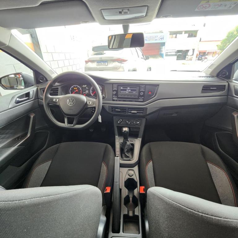 VOLKSWAGEN Polo Hatch - Foto