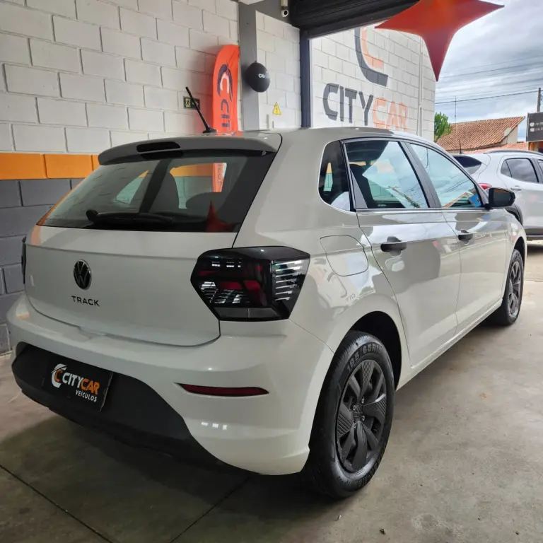 VOLKSWAGEN Polo Hatch - Foto