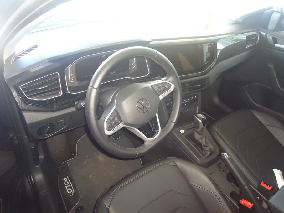 VOLKSWAGEN Polo Hatch - Foto