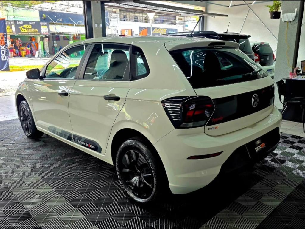 VOLKSWAGEN Polo Hatch - Foto