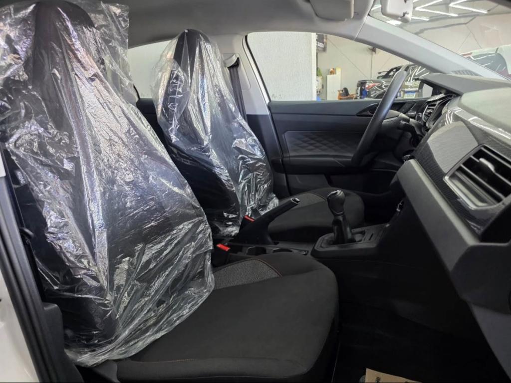 VOLKSWAGEN Polo Hatch - Foto