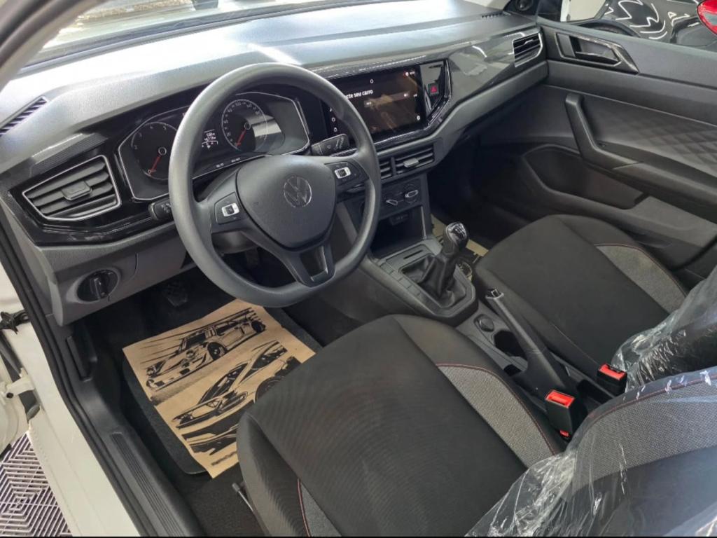 VOLKSWAGEN Polo Hatch - Foto