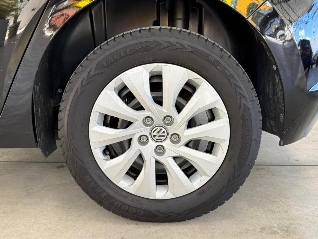 VOLKSWAGEN Polo Hatch - Foto