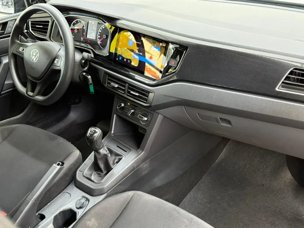 VOLKSWAGEN Polo Hatch - Foto