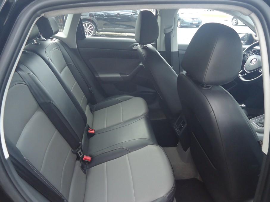 VOLKSWAGEN Polo Hatch - Foto