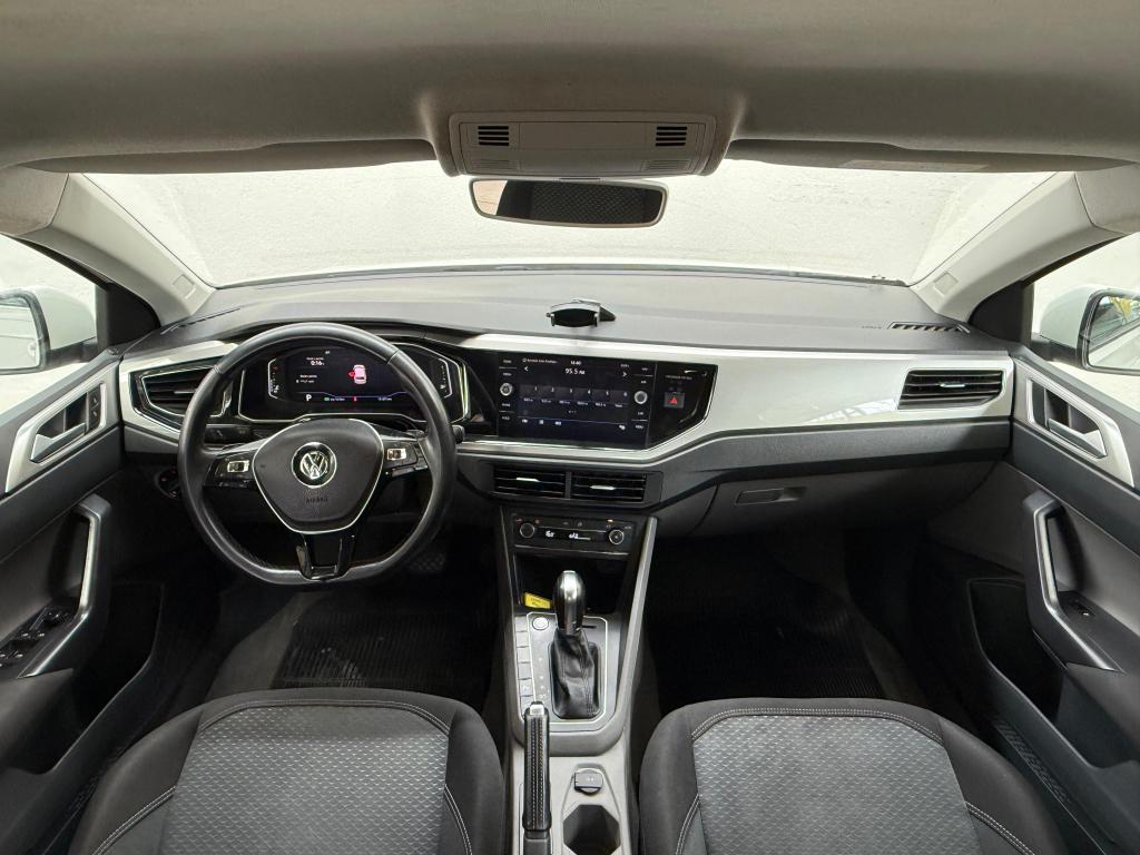 VOLKSWAGEN Polo Hatch - Foto