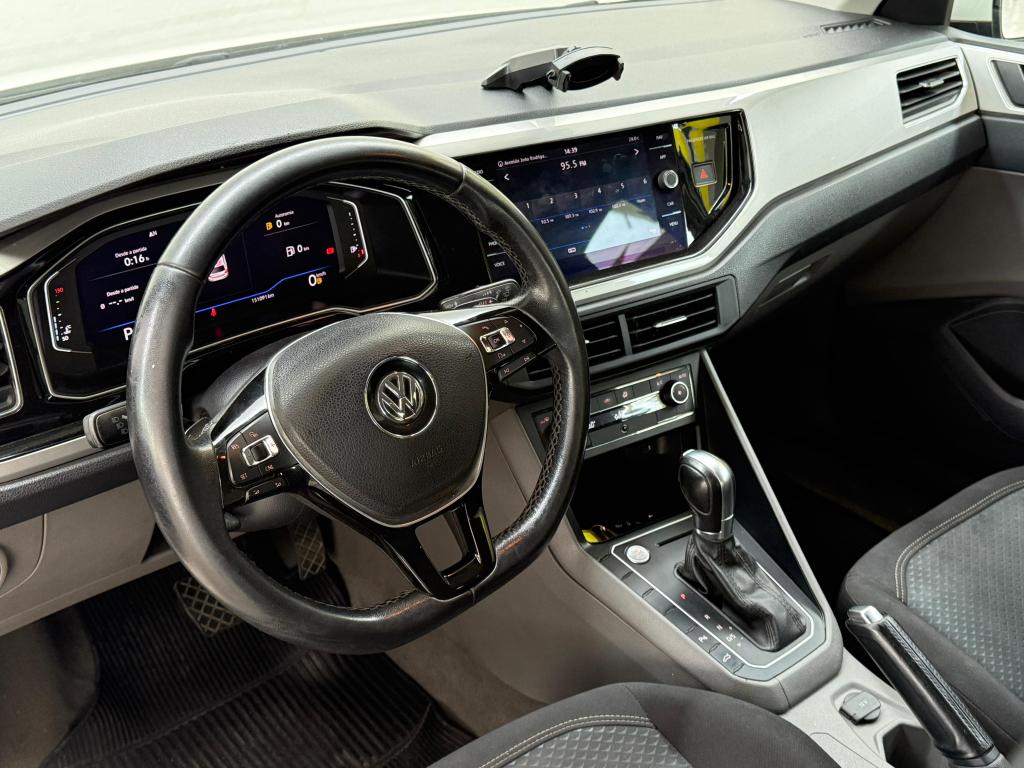 VOLKSWAGEN Polo Hatch - Foto