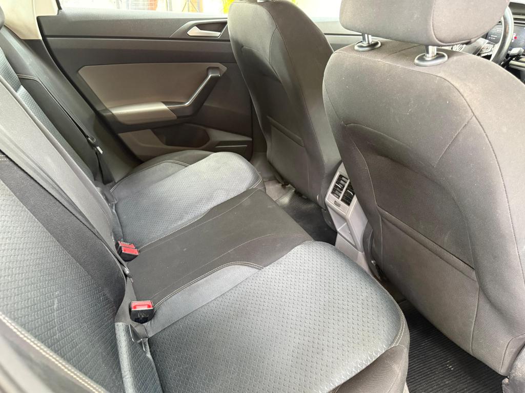 VOLKSWAGEN Polo Hatch - Foto