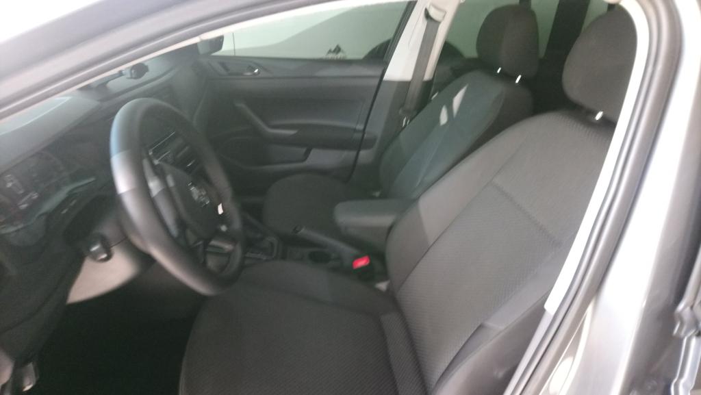 VOLKSWAGEN Polo Hatch - Foto