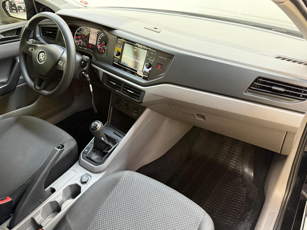 VOLKSWAGEN Polo Hatch - Foto