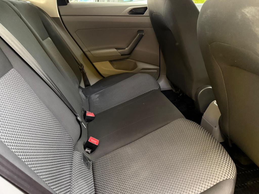 VOLKSWAGEN Polo Hatch - Foto