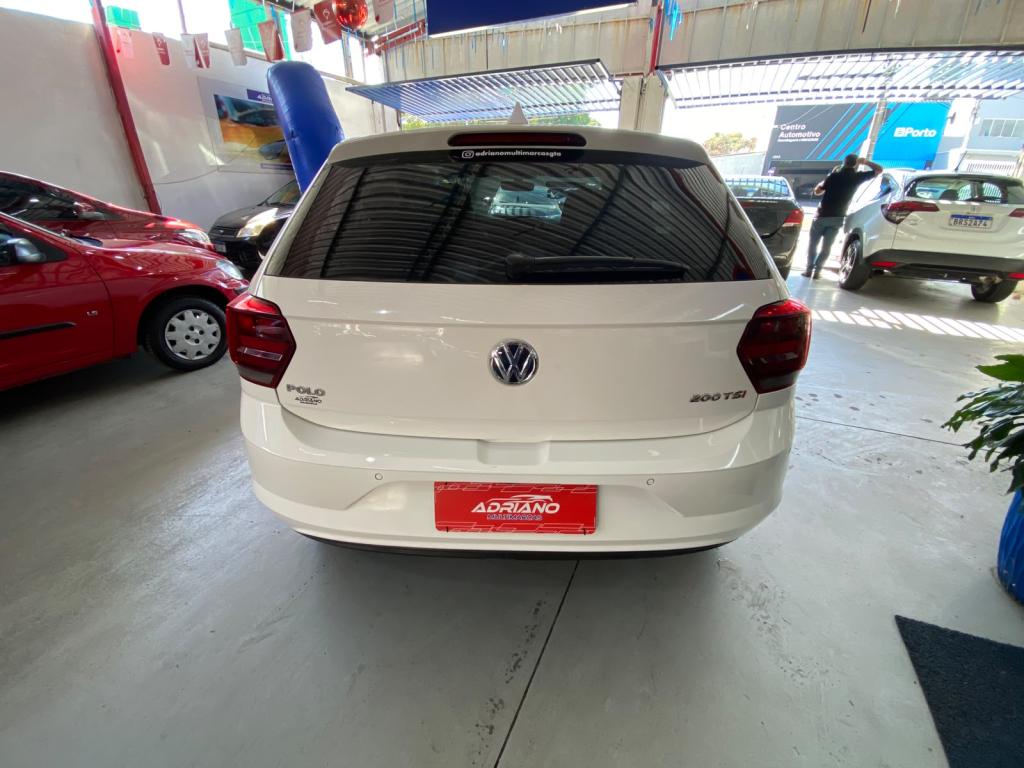 VOLKSWAGEN Polo Hatch - Foto