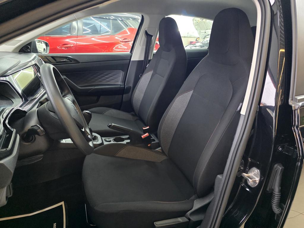 VOLKSWAGEN Polo Hatch - Foto