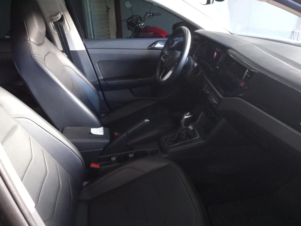 VOLKSWAGEN Polo Hatch - Foto