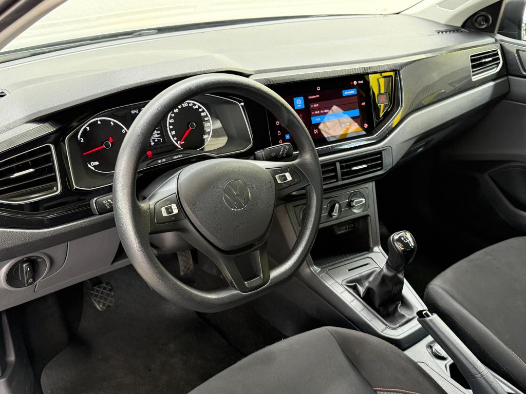 VOLKSWAGEN Polo Hatch - Foto