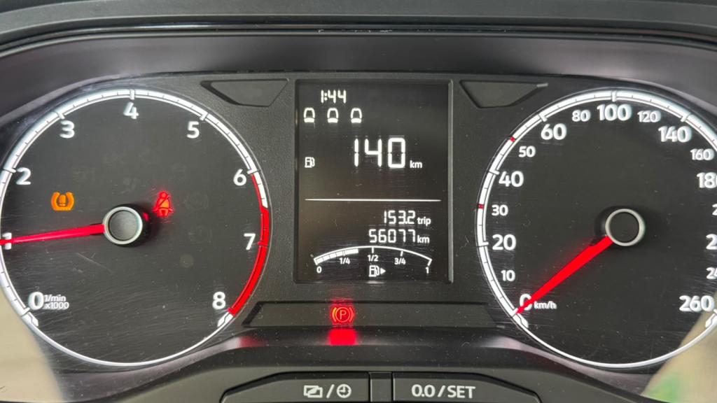 VOLKSWAGEN Polo Hatch - Foto