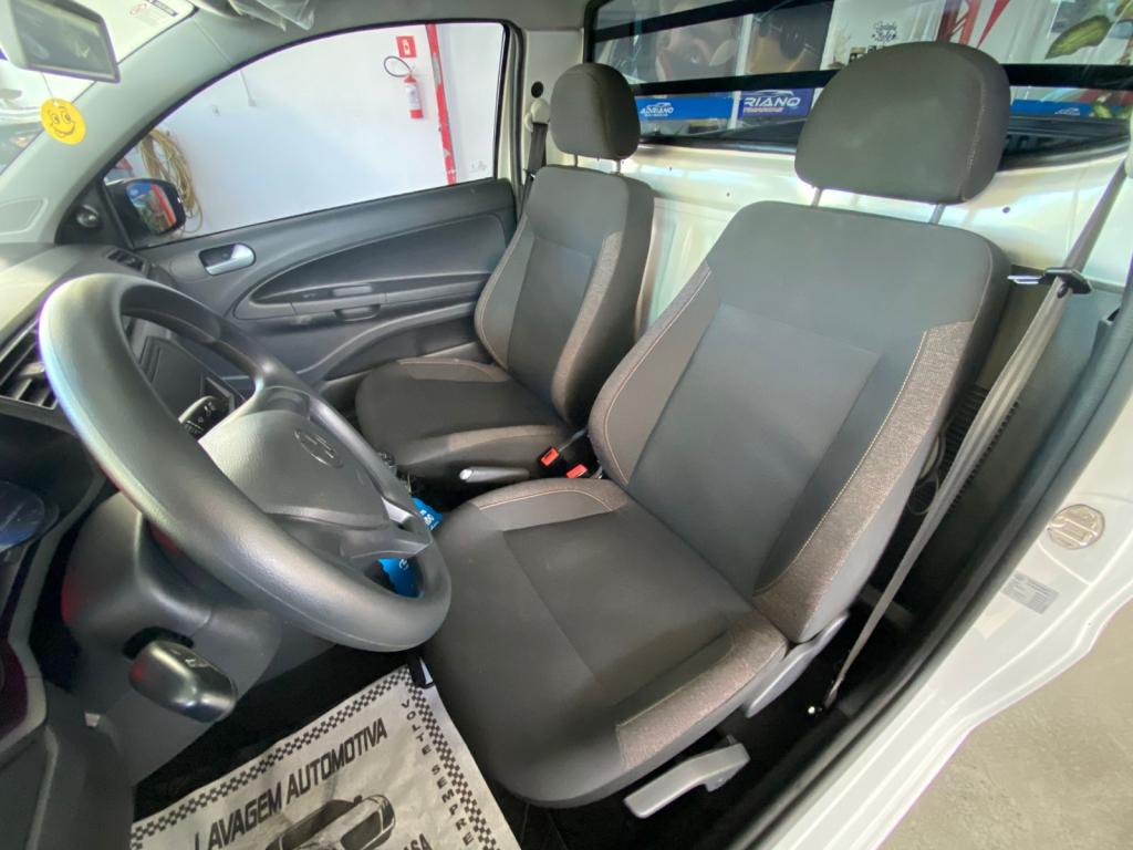 VOLKSWAGEN Saveiro - Foto