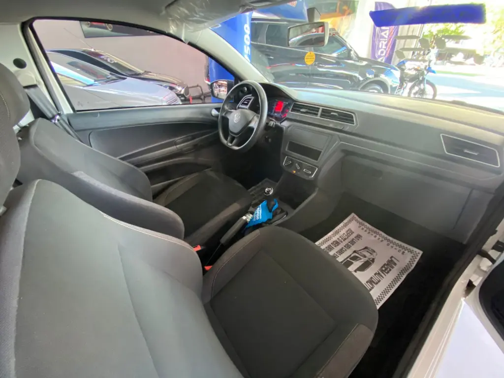 VOLKSWAGEN Saveiro - Foto