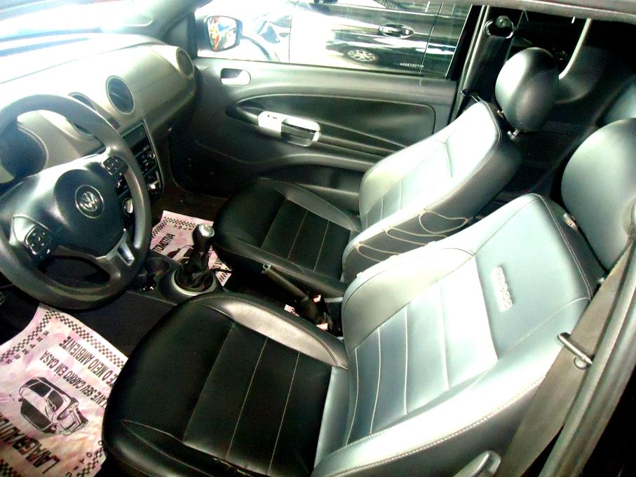 VOLKSWAGEN Saveiro - Foto