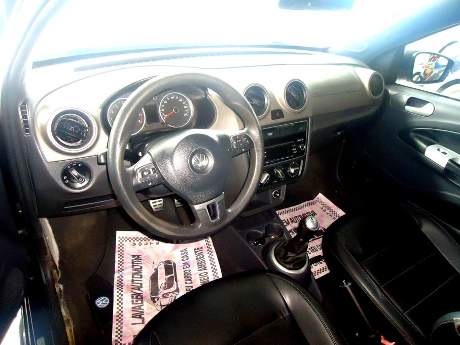 VOLKSWAGEN Saveiro - Foto