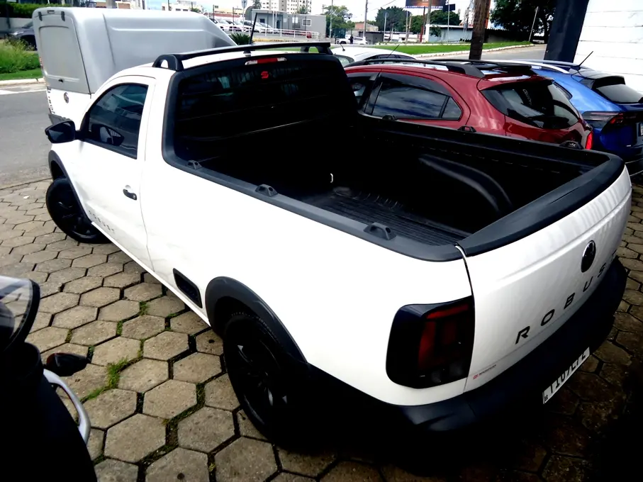 VOLKSWAGEN Saveiro - Foto