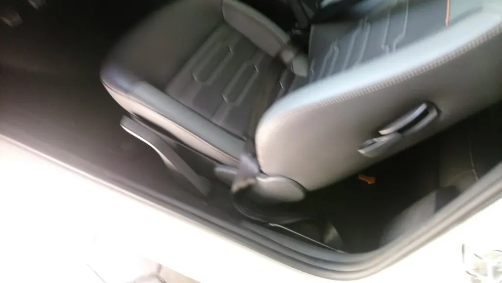 VOLKSWAGEN Saveiro - Foto