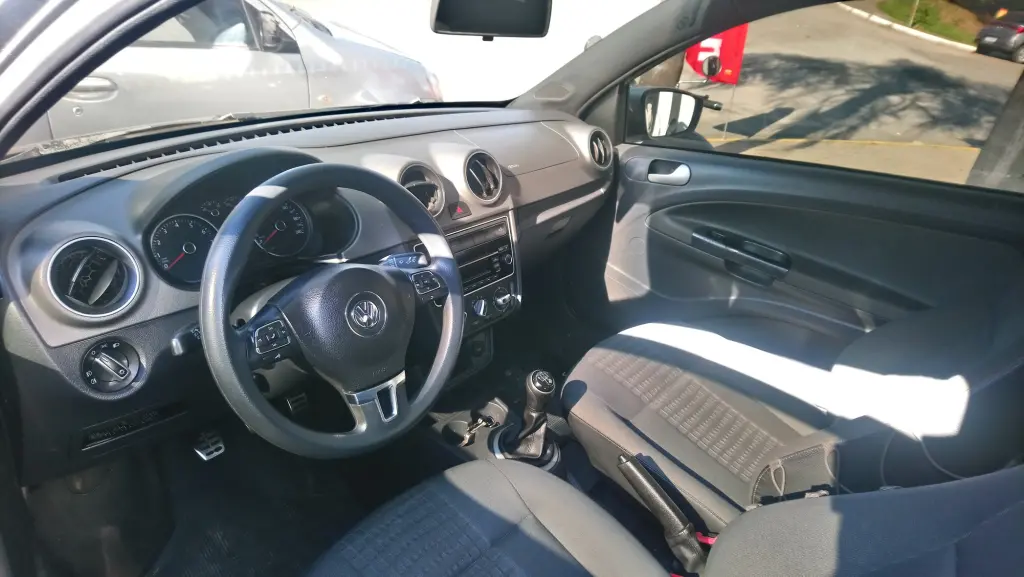 VOLKSWAGEN Saveiro - Foto