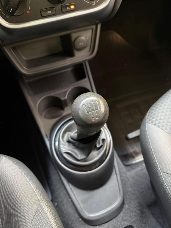 VOLKSWAGEN Saveiro - Foto