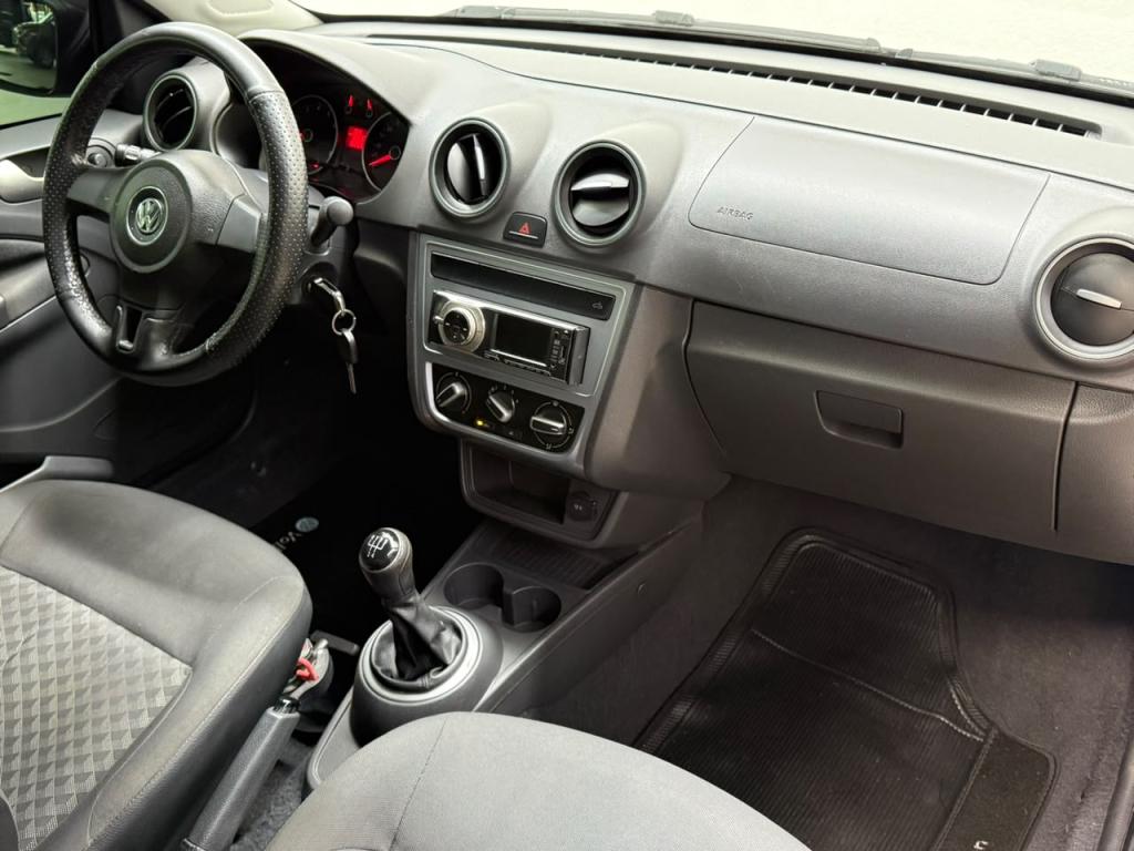 VOLKSWAGEN Saveiro - Foto