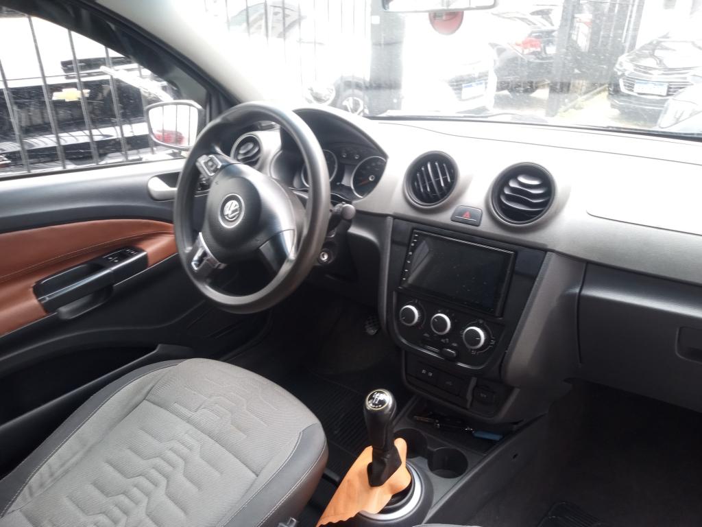 VOLKSWAGEN Saveiro - Foto